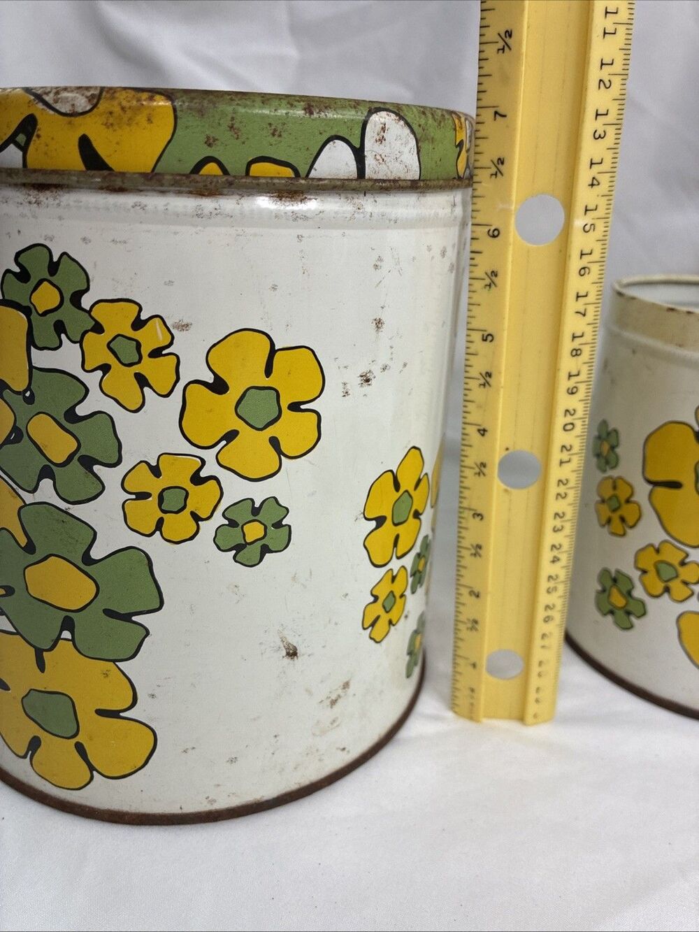 Ballonoff Daisy Tin Set Canister Dustpan Avocado Green Yellow Flower Rusty Vtg - Picture 8 of 16